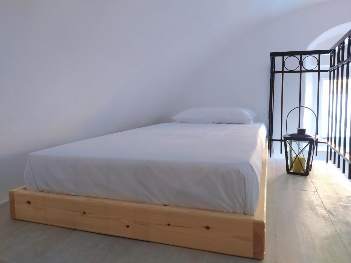 Mentoras' Complex Appartement Emporio  Buitenkant foto