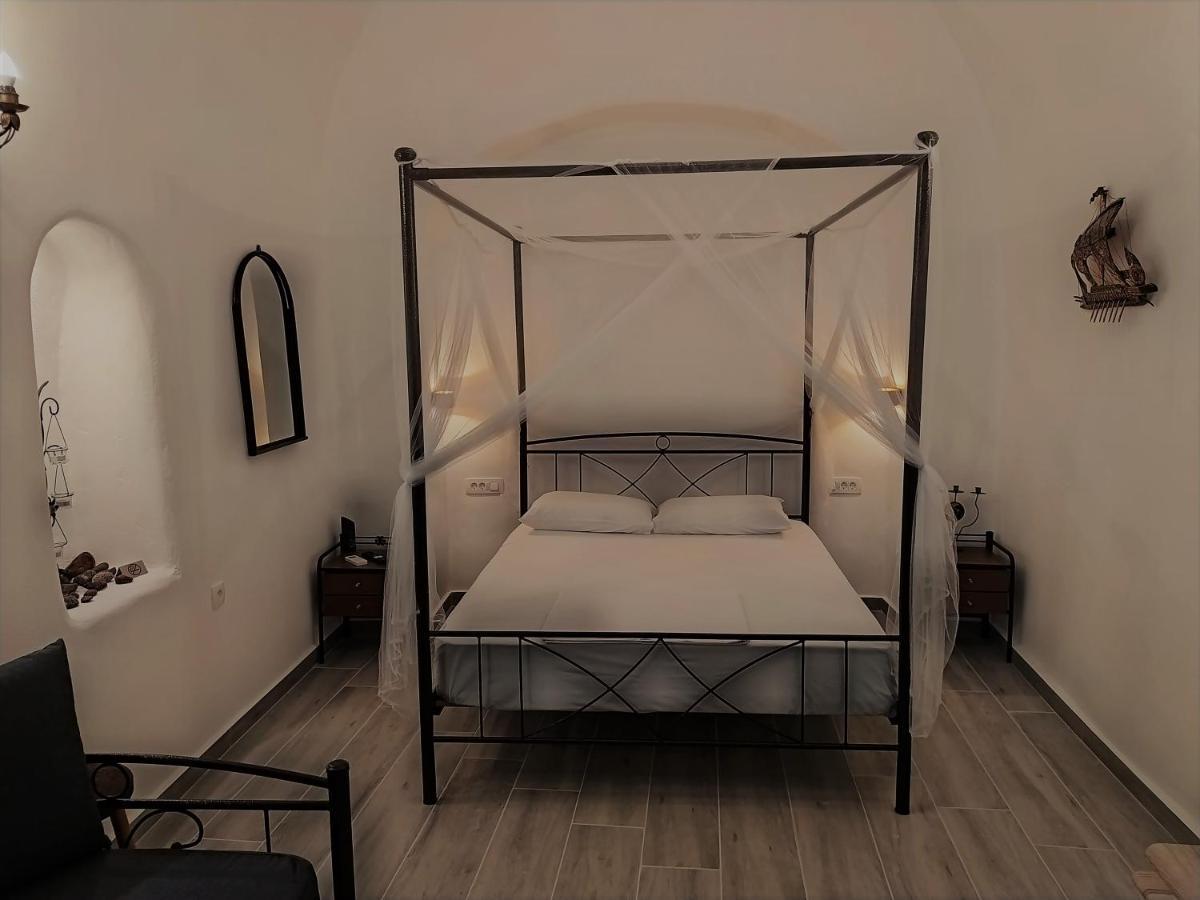 Mentoras' Complex Appartement Emporio  Buitenkant foto