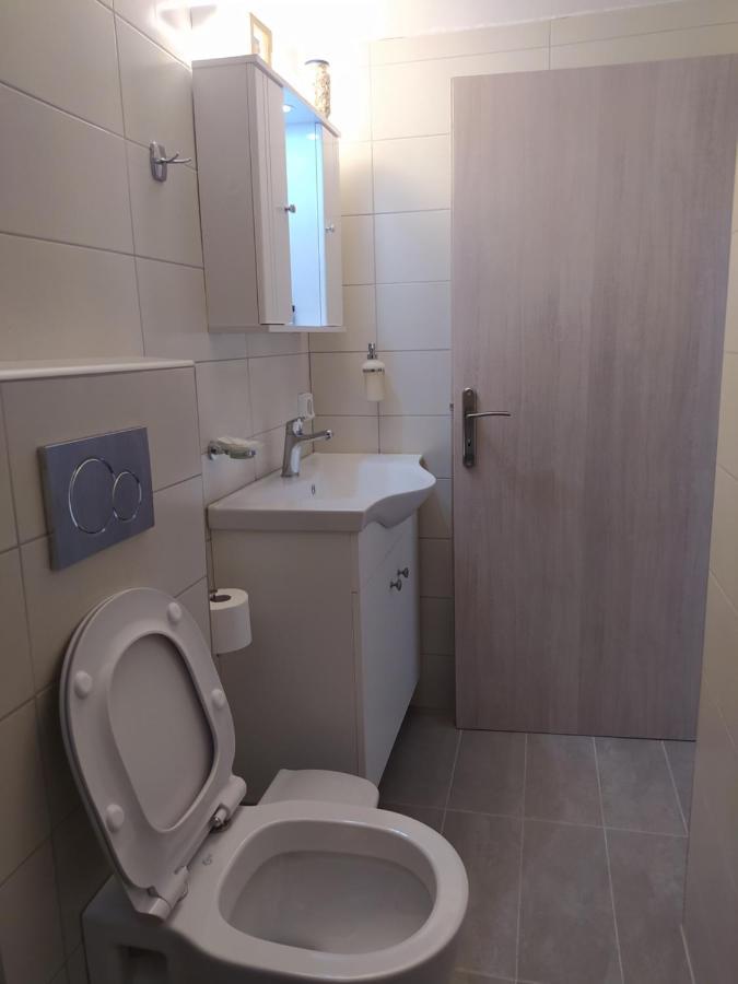 Mentoras' Complex Appartement Emporio  Buitenkant foto